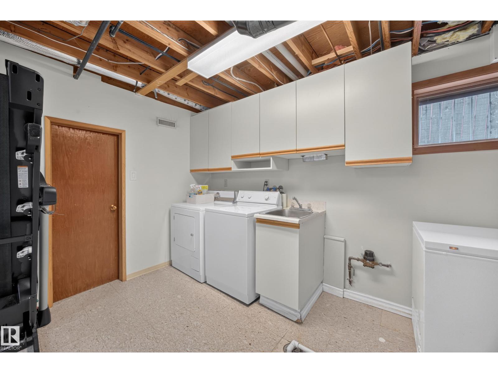 3411 103 AV NW — photo 32