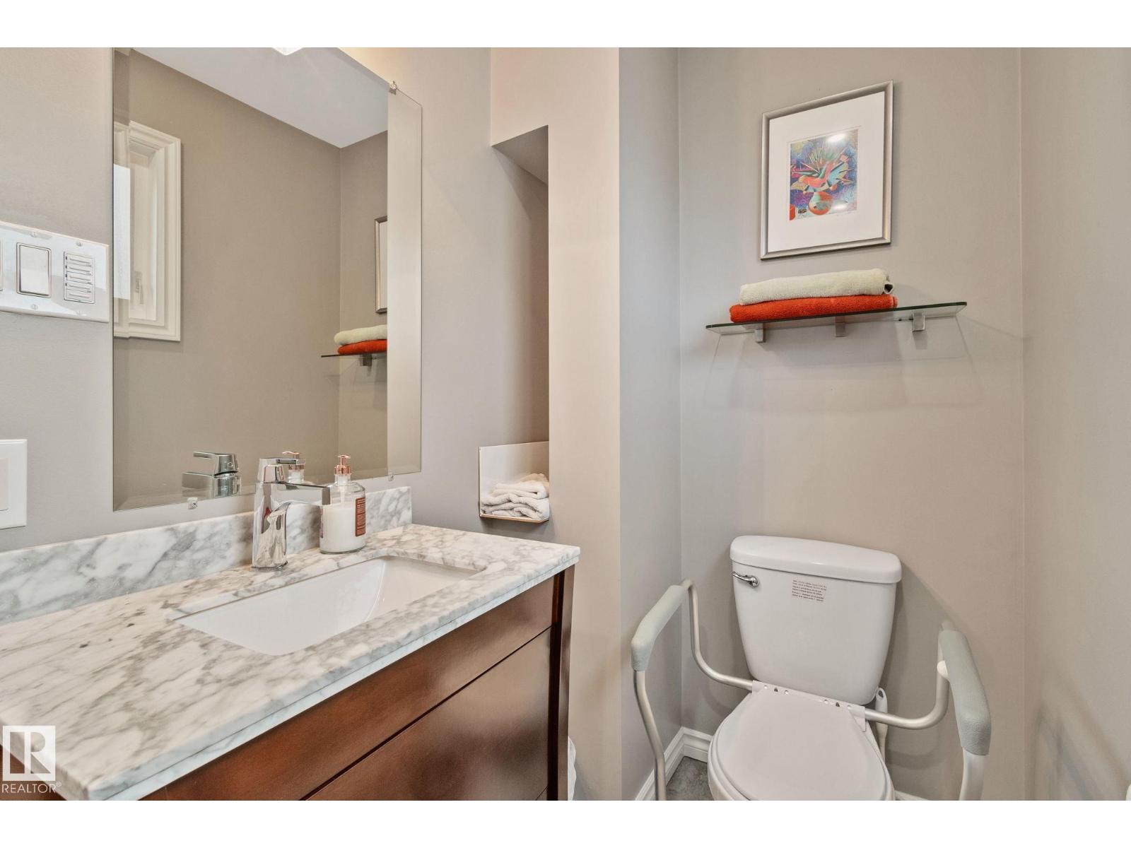 10715 33 AV NW - 13