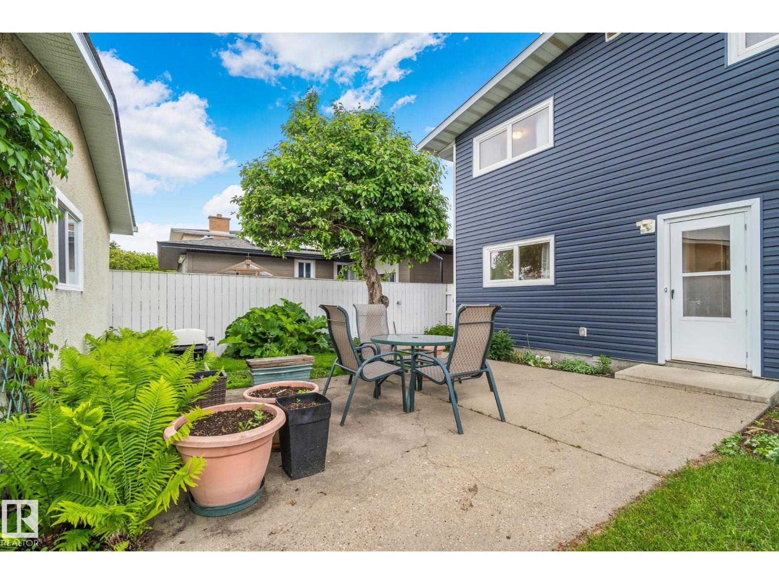 10715 33 AV NW - 31