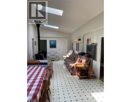 Living room - 7524 Deer Park Road, Deer Park, BC V1N4V8 Photo 9
