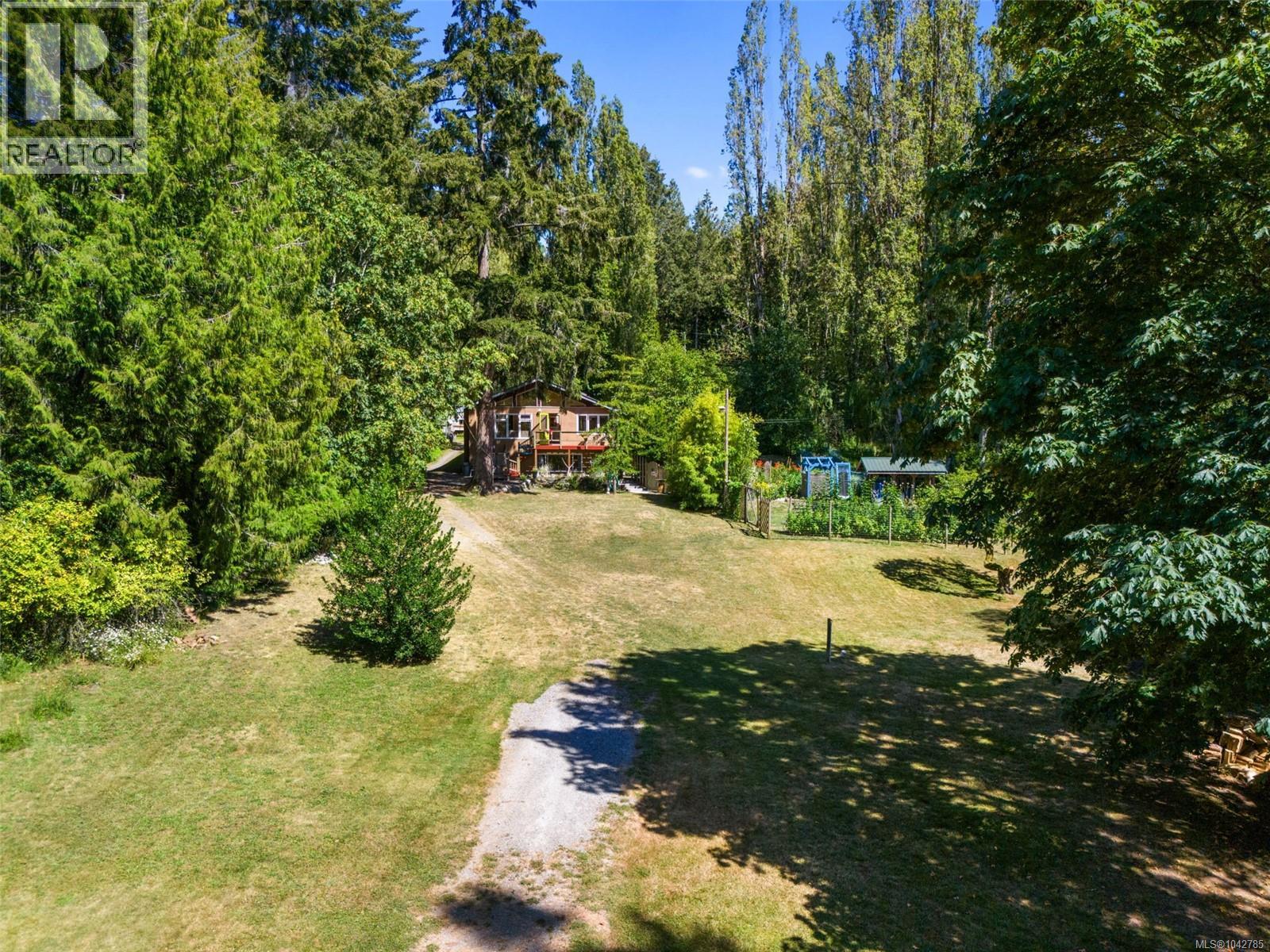 5932 West Saanich Rd - 2