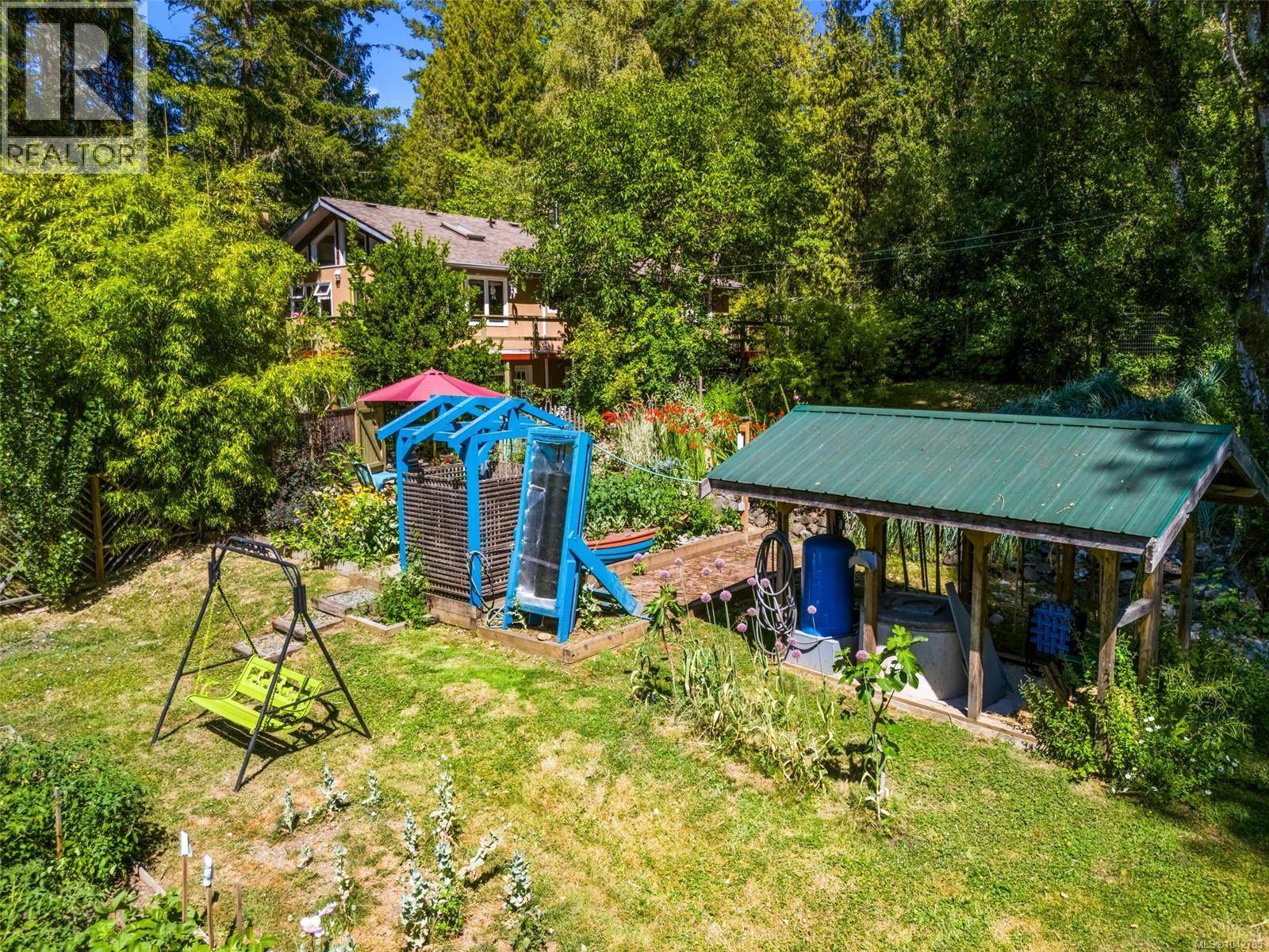 5932 West Saanich Rd - 41