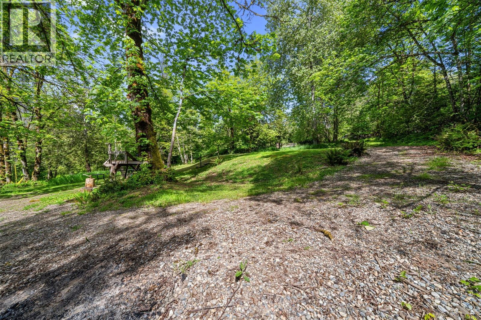 5932 West Saanich Rd - 62