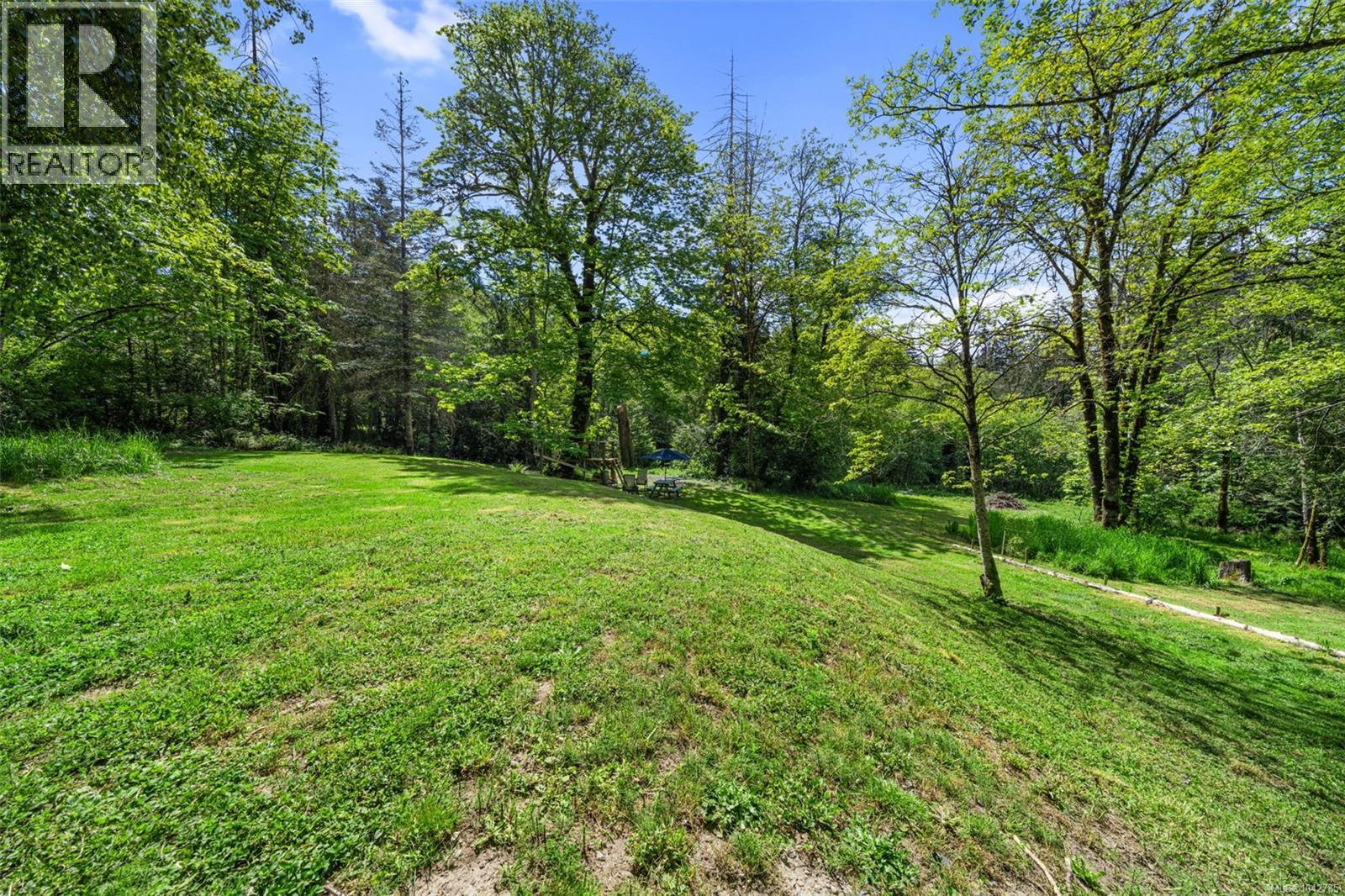 5932 West Saanich Rd - 64