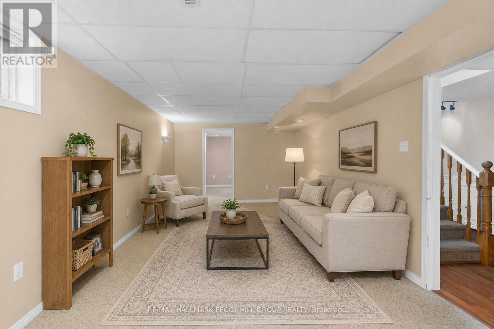22 RICHLER CRESCENT - 12