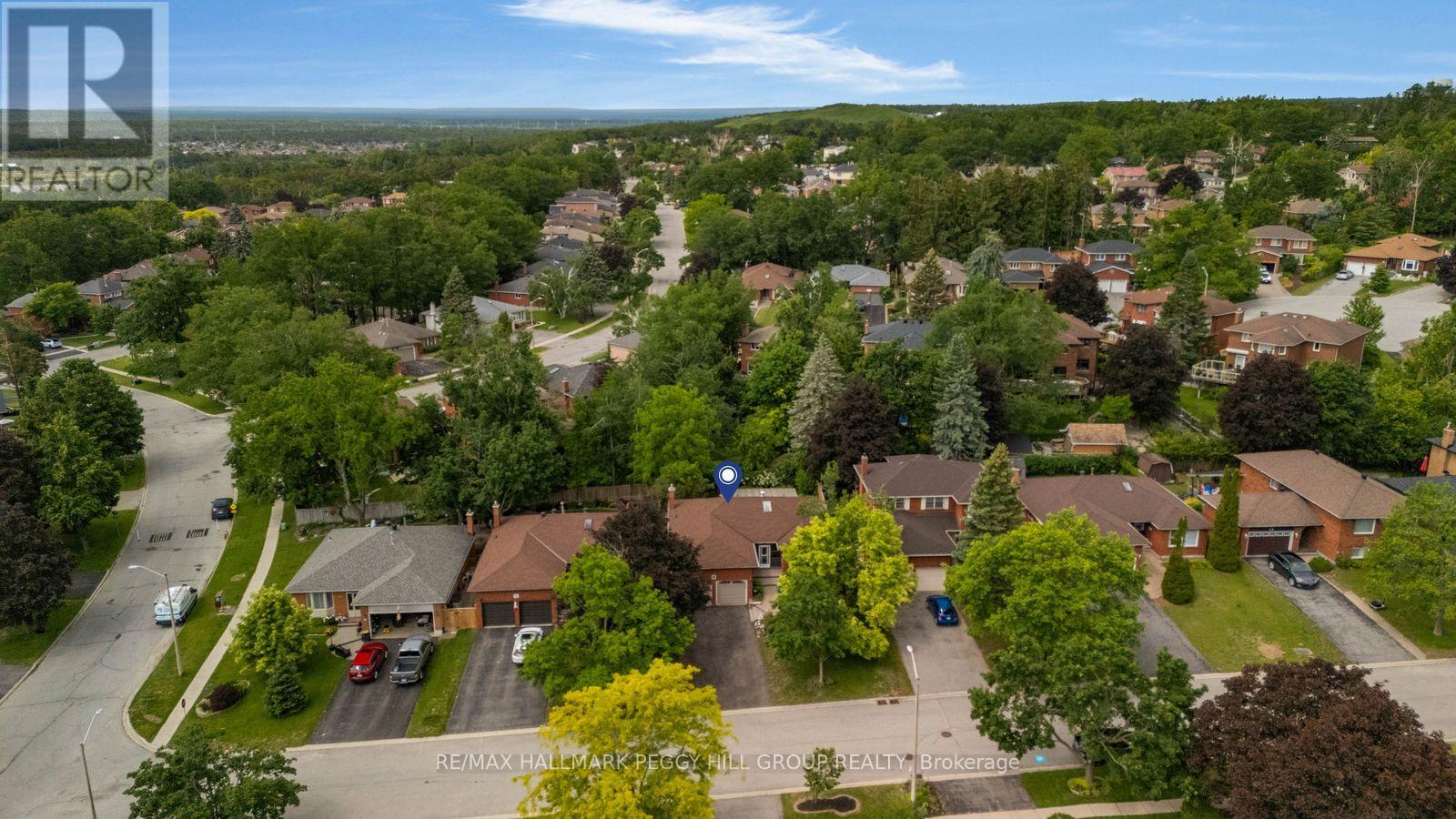 22 RICHLER CRESCENT - 18