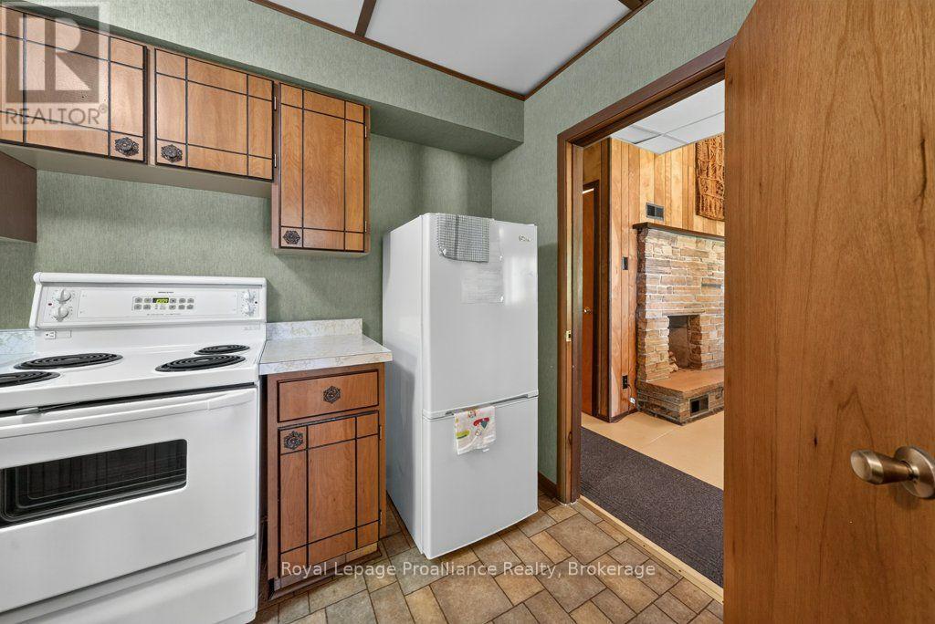 1185 HUGHES LANDING ROAD - 20