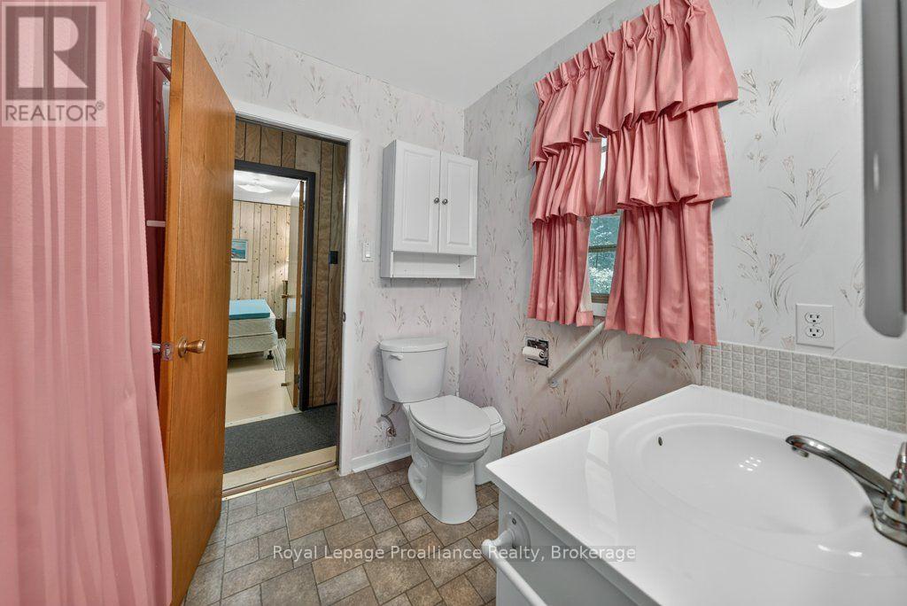 1185 HUGHES LANDING ROAD - 25