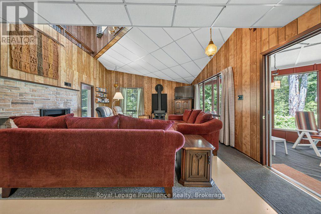 1185 HUGHES LANDING ROAD - 21