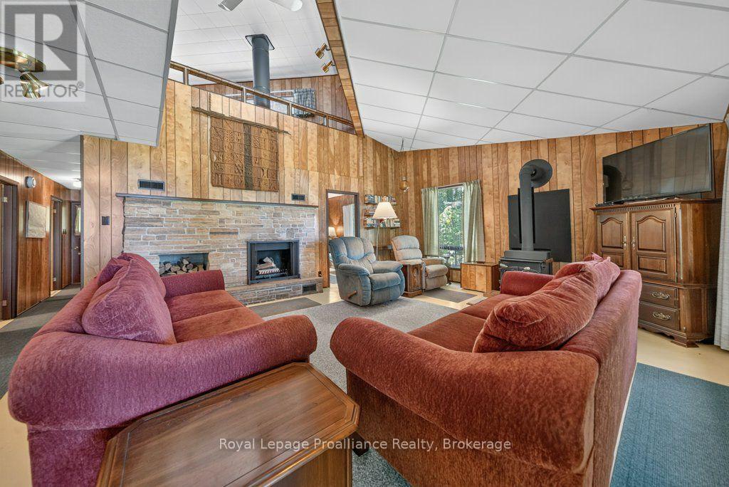1185 HUGHES LANDING ROAD - 28