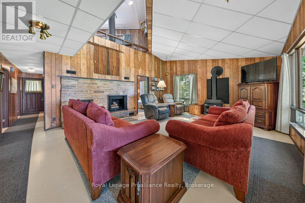 1185 HUGHES LANDING ROAD - 9