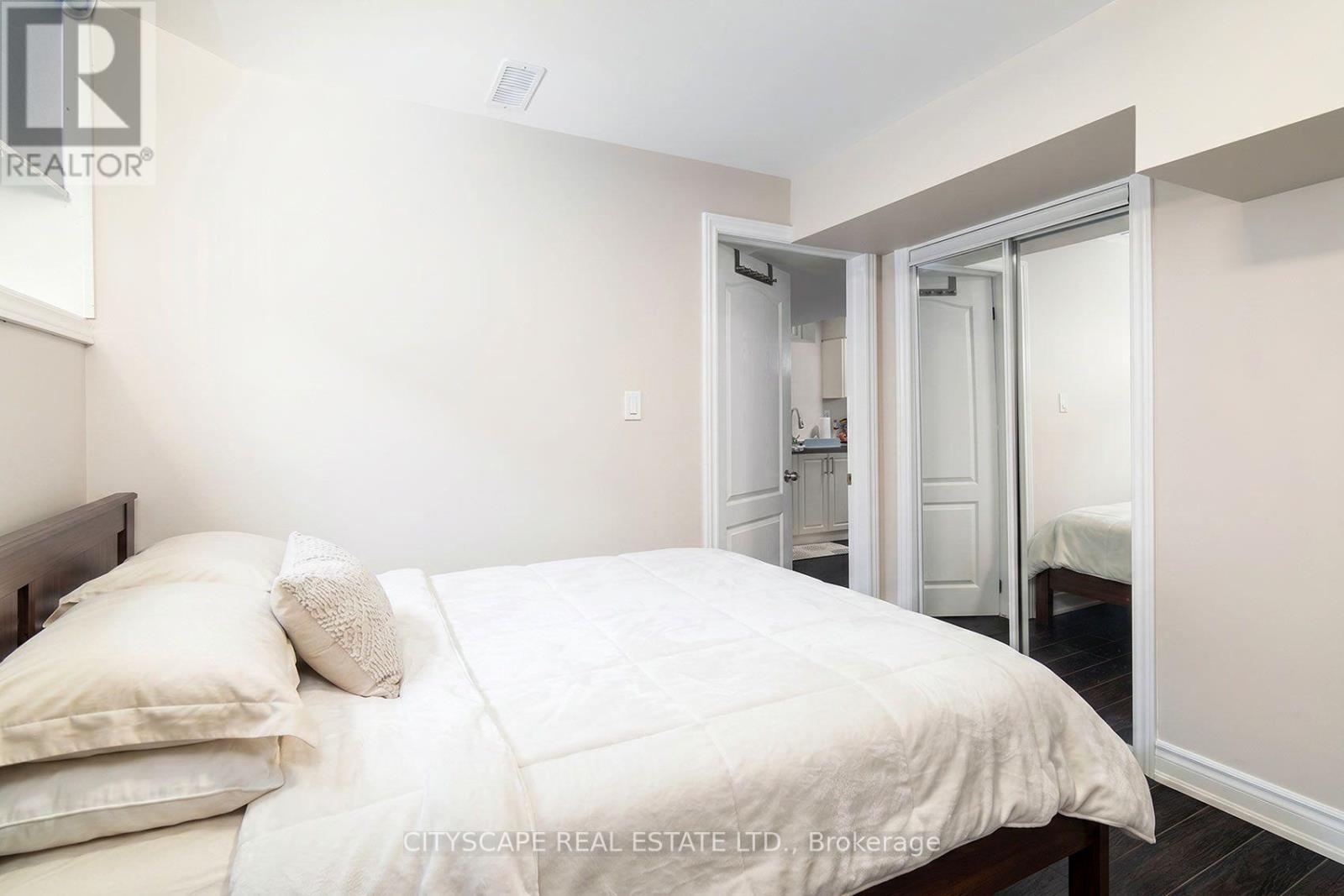5608 ETHAN DRIVE - 34