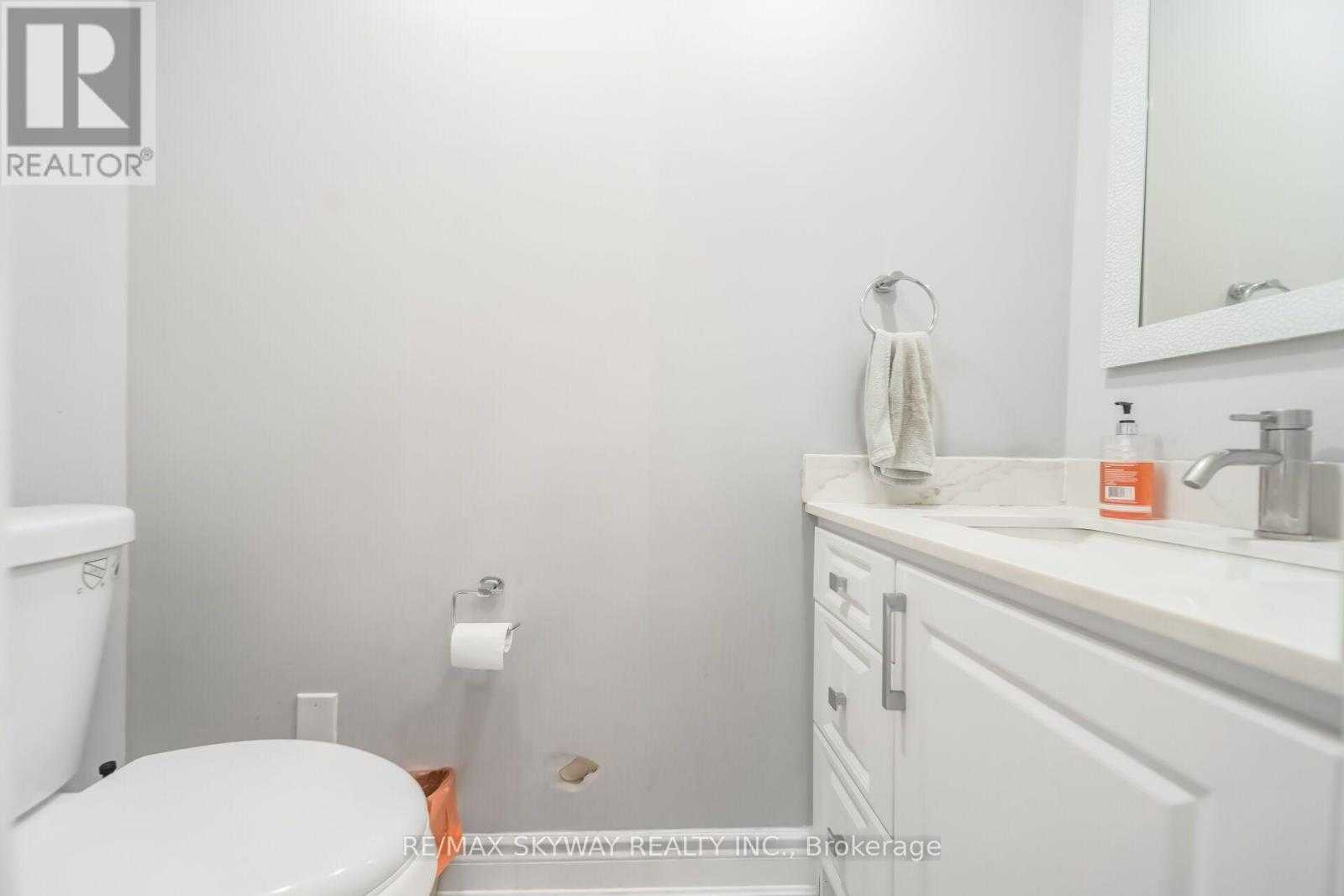 42 NEWBURY DRIVE - 19