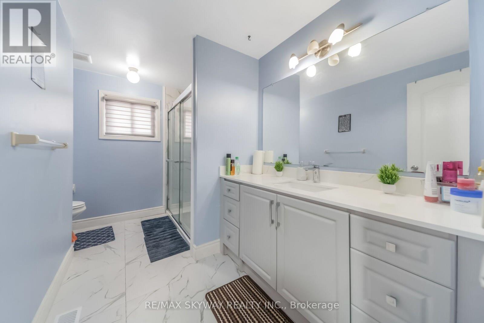 42 NEWBURY DRIVE - 24