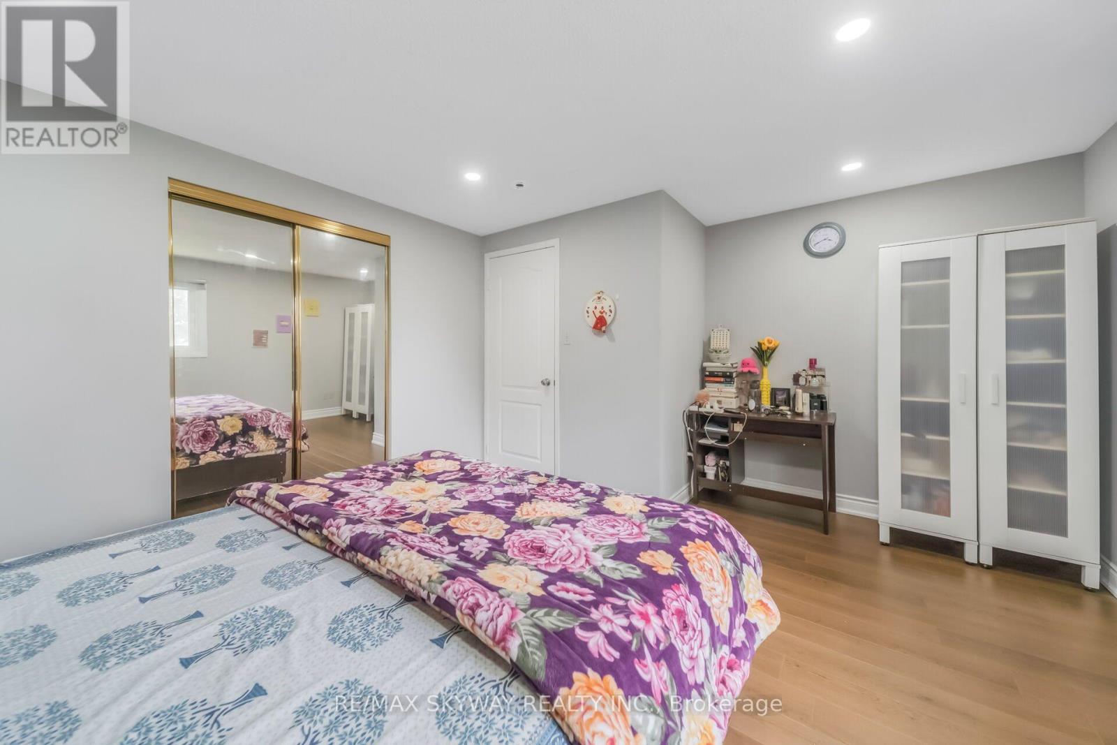 42 NEWBURY DRIVE - 27