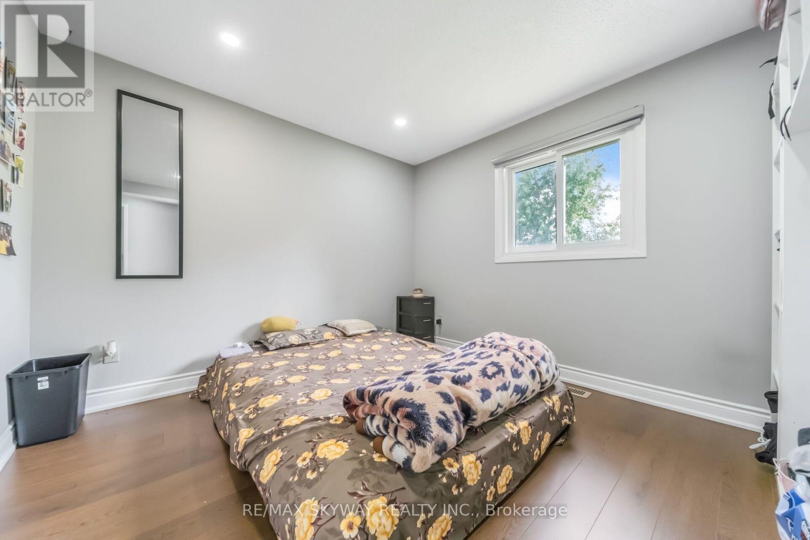 42 NEWBURY DRIVE - 28