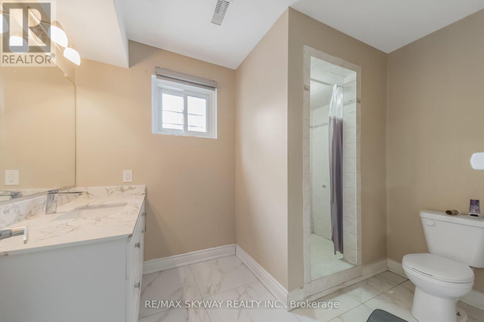 42 NEWBURY DRIVE - 35