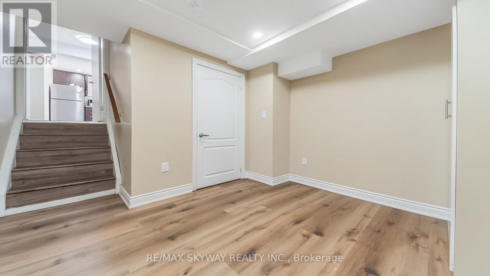 42 NEWBURY DRIVE - 41