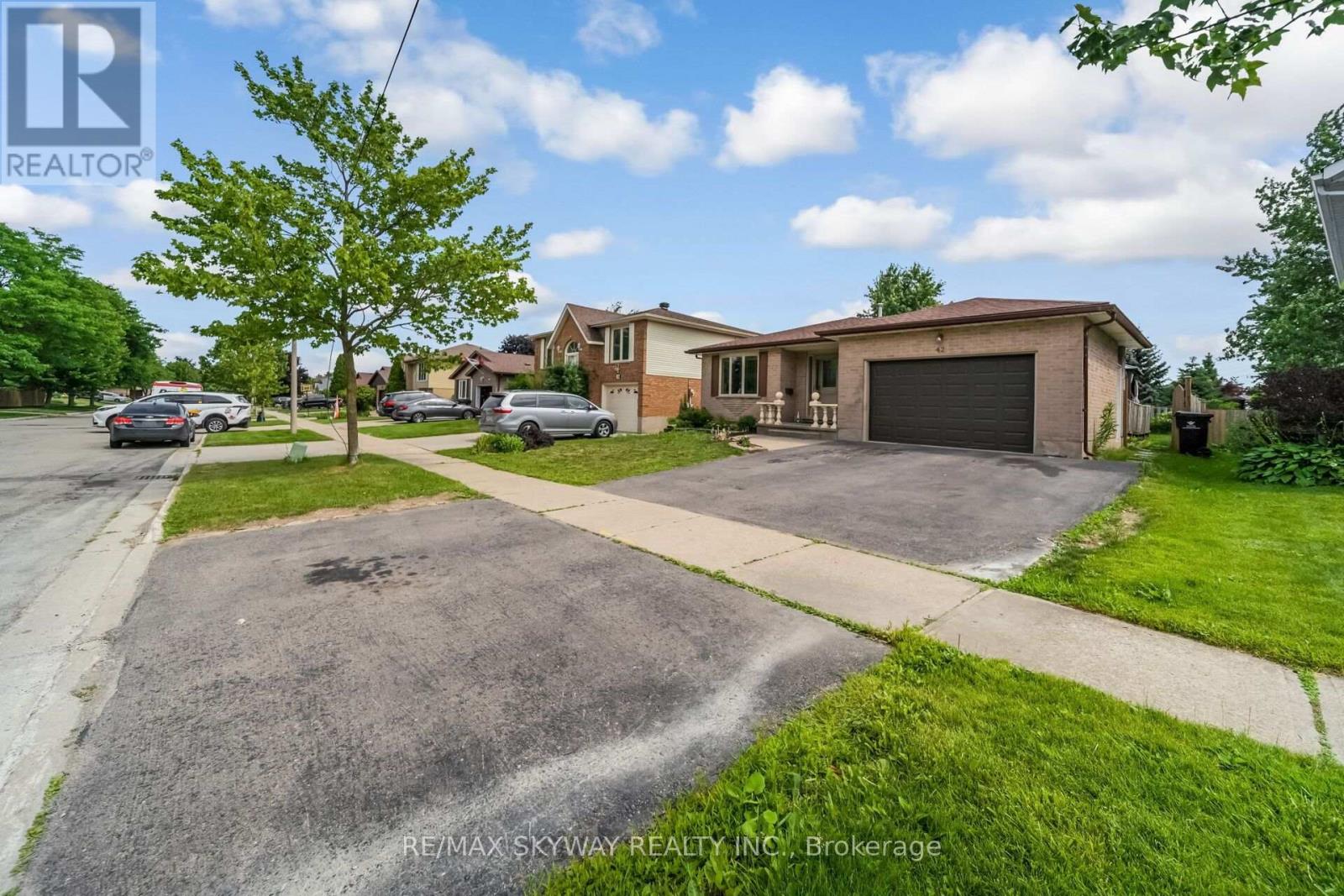 42 NEWBURY DRIVE - 5