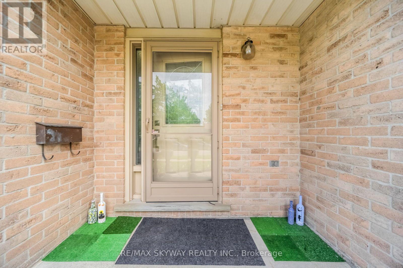 42 NEWBURY DRIVE - 6