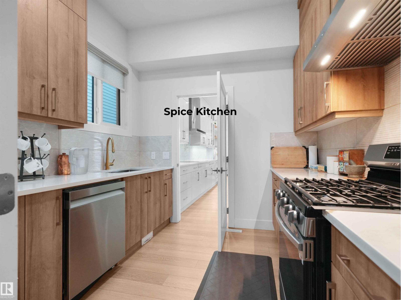 320 38 ST SW - 10