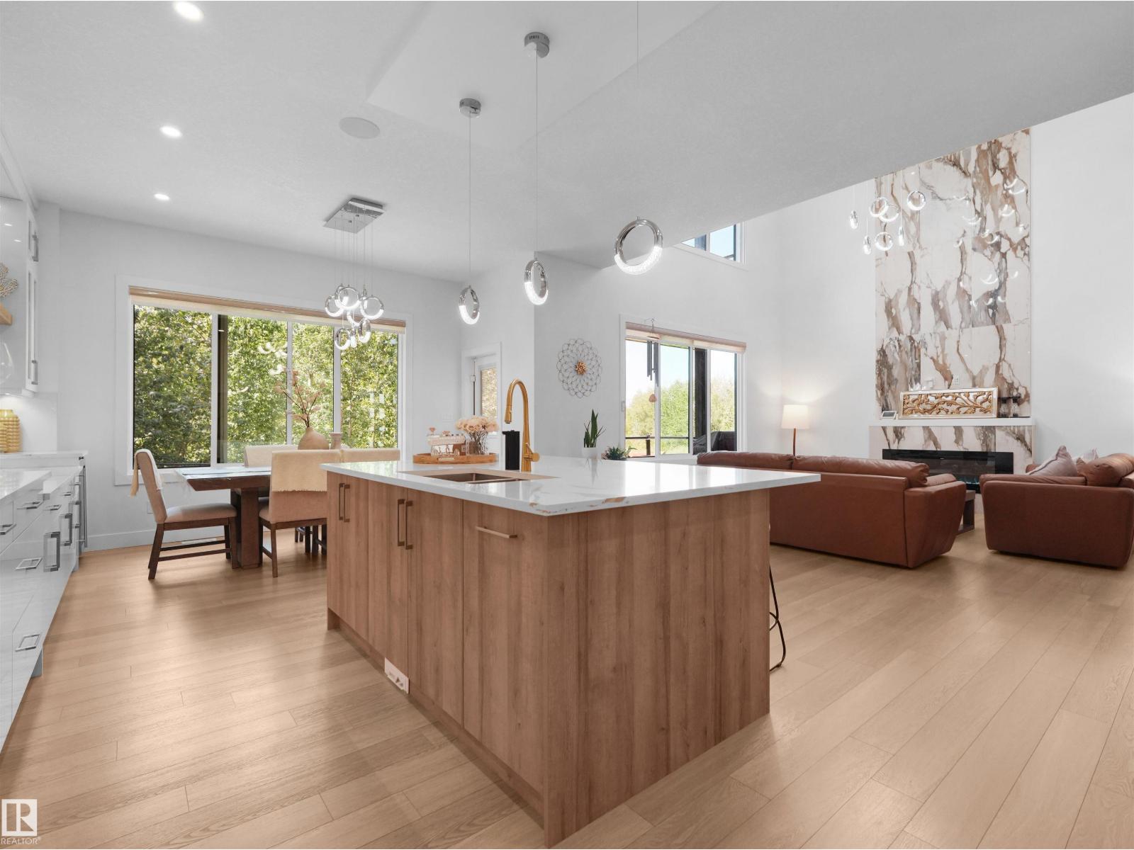 320 38 ST SW - 19
