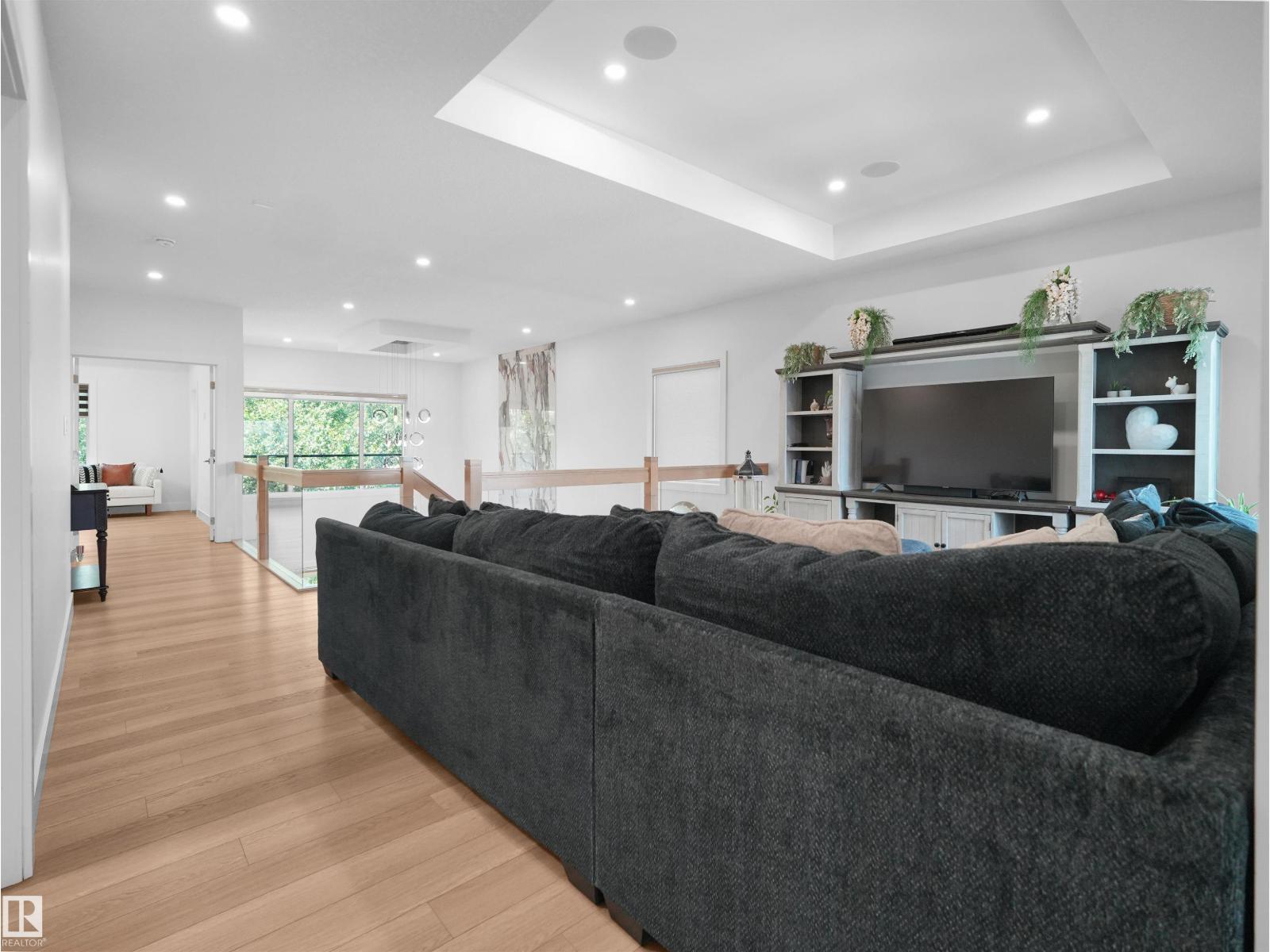 320 38 ST SW - 24