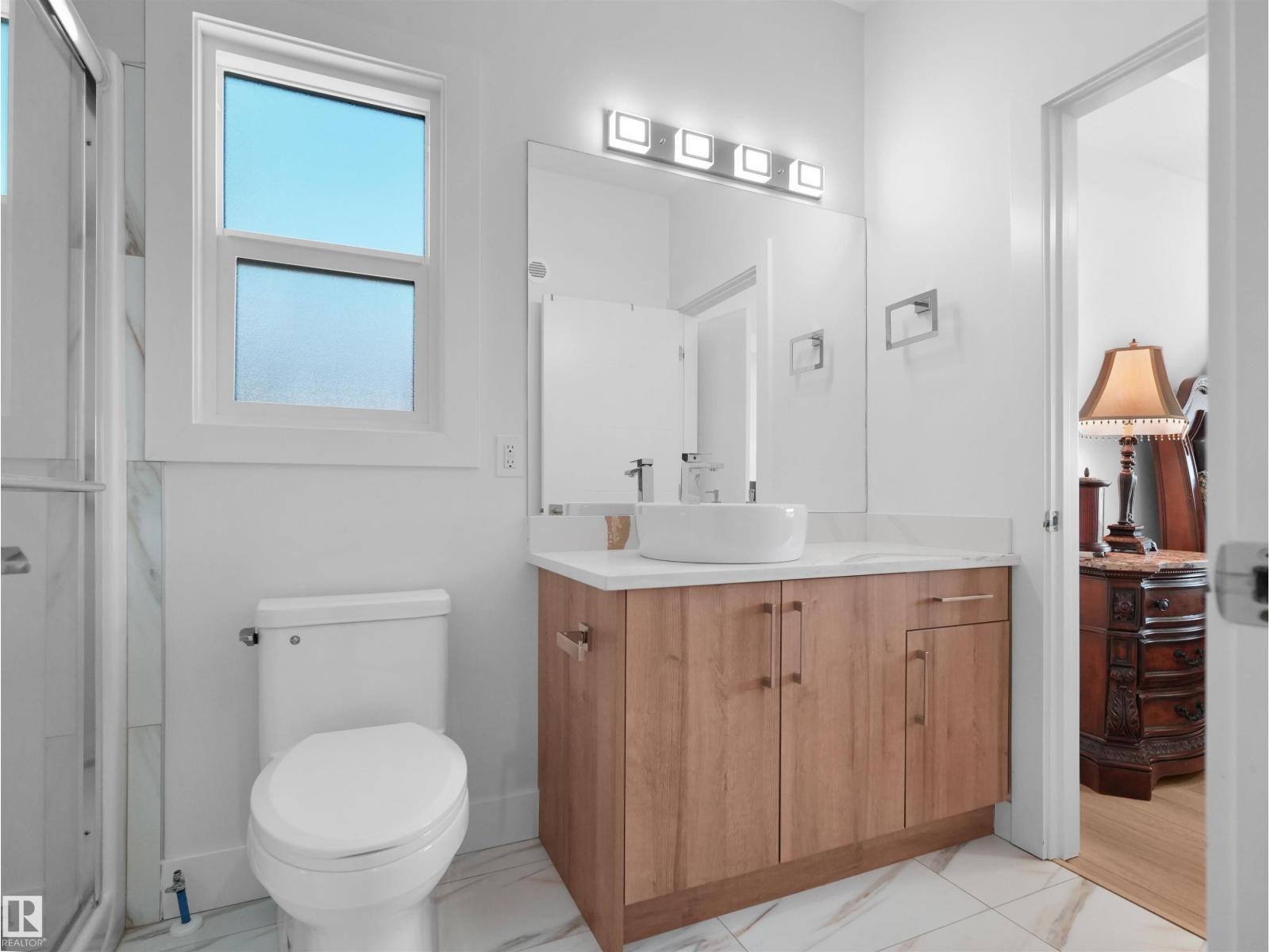 320 38 ST SW - 27