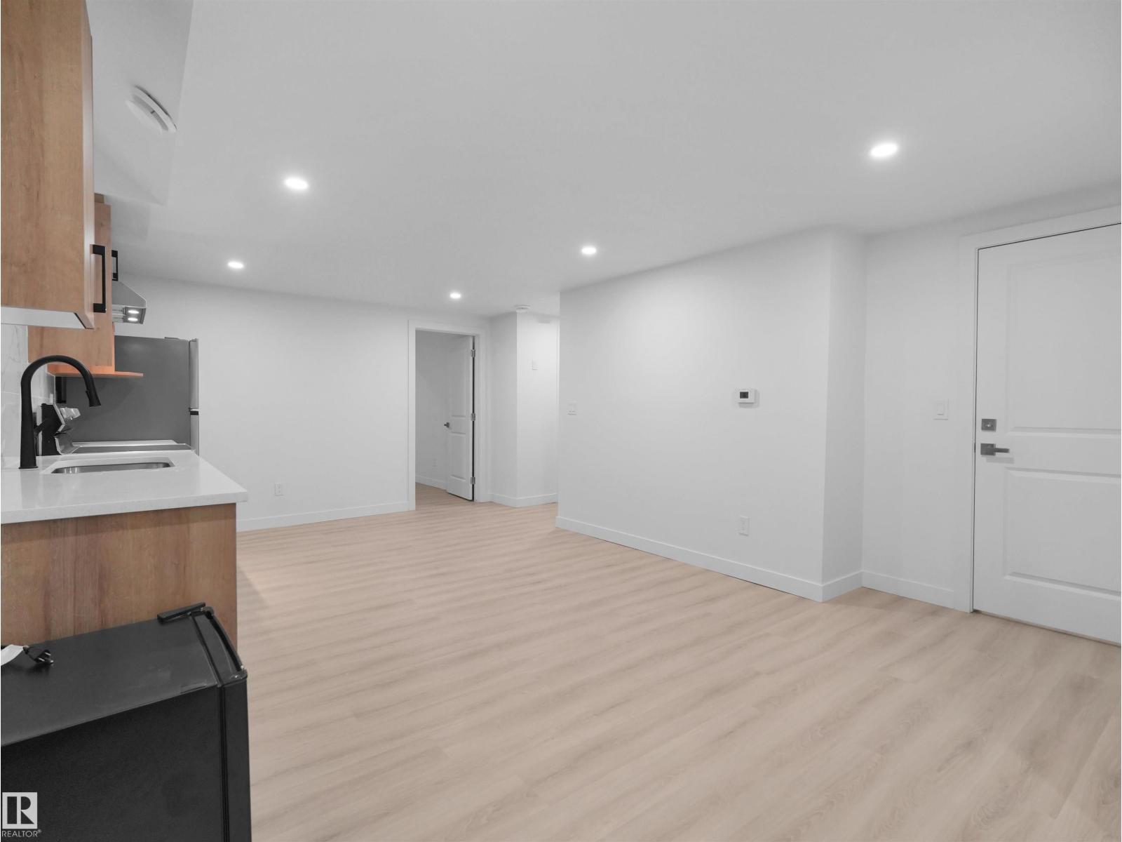 320 38 ST SW - 35