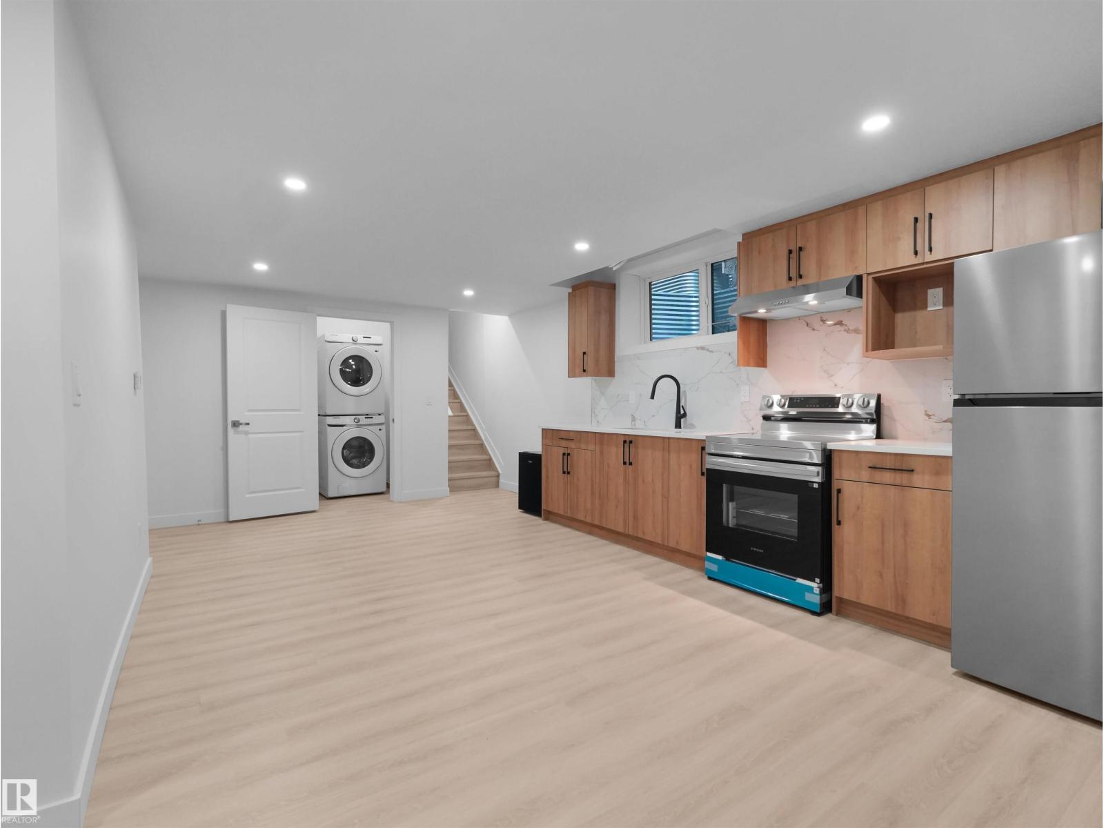 320 38 ST SW - 37