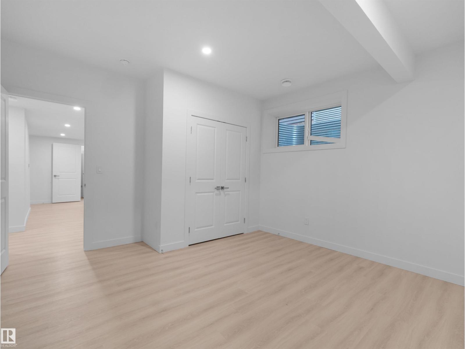 320 38 ST SW - 39