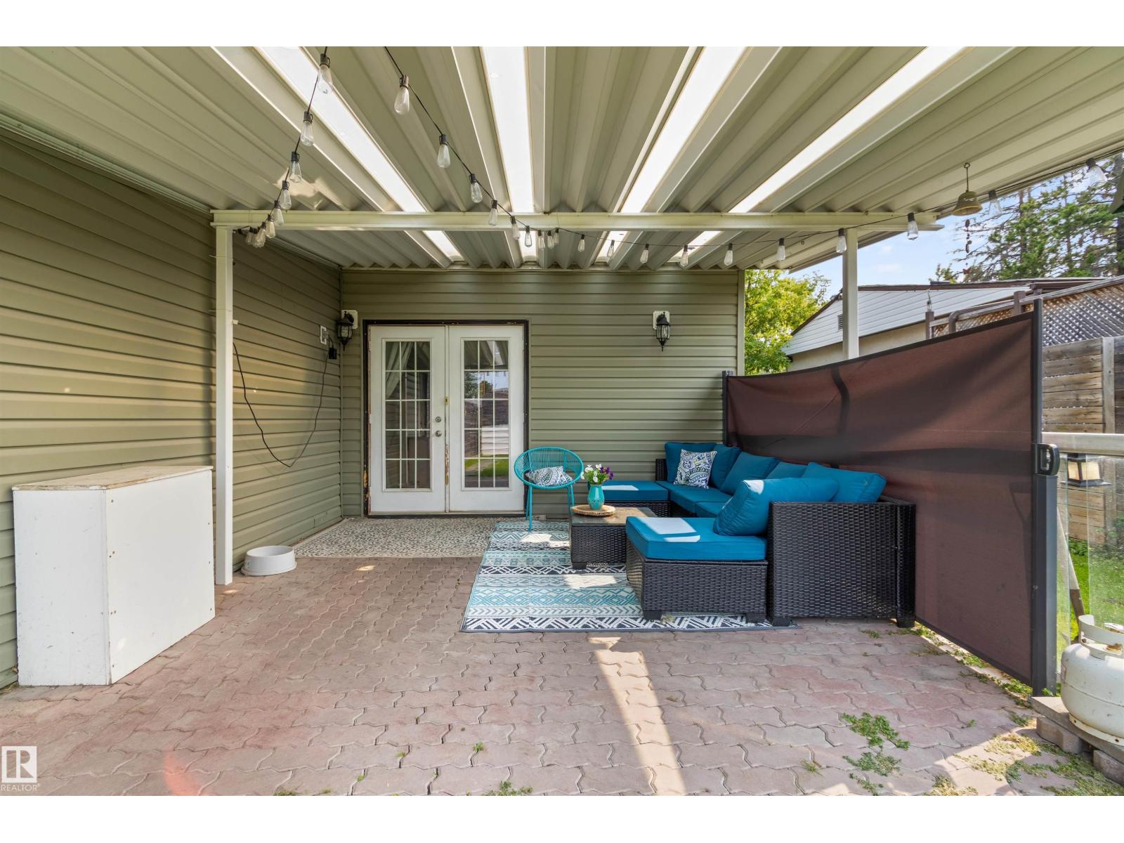 4712 49 AV — photo 19