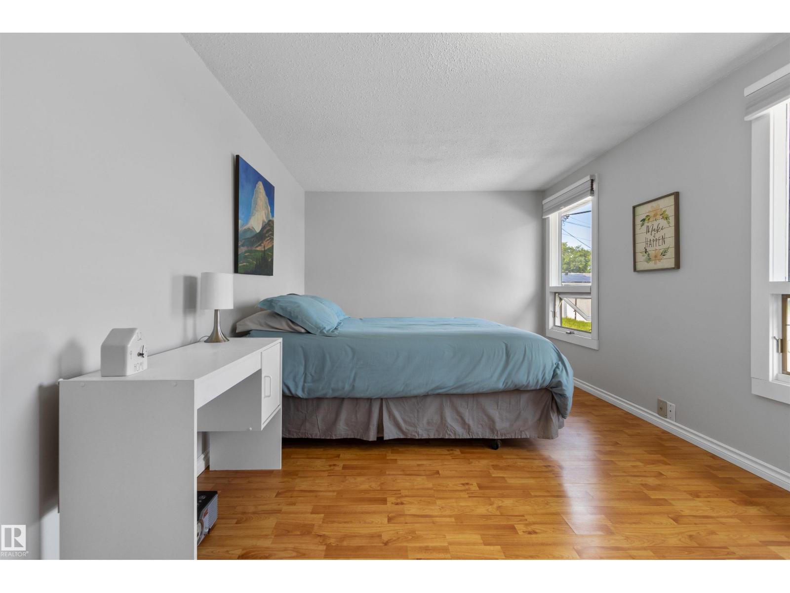 4712 49 AV — photo 23