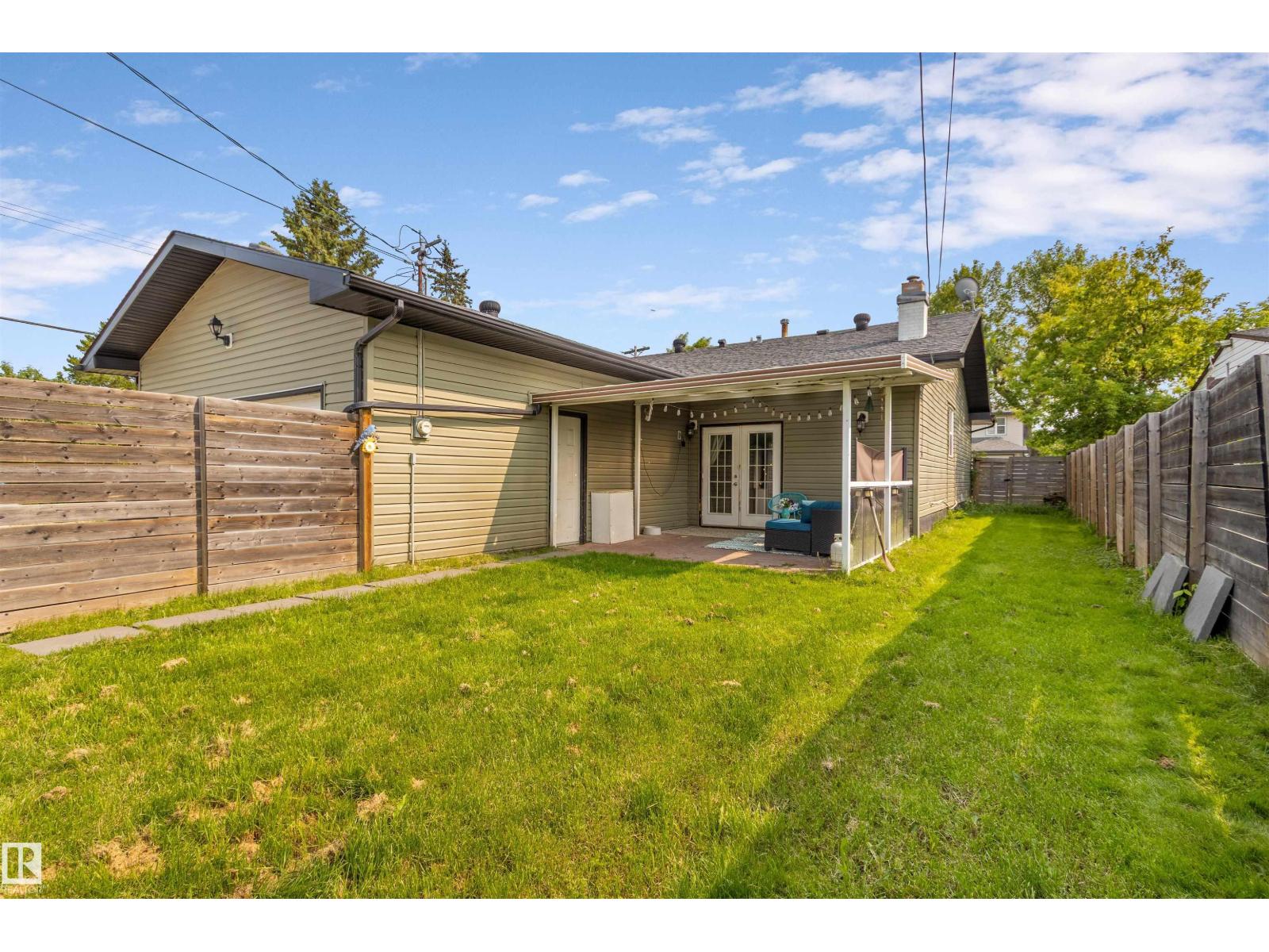 4712 49 AV — photo 27