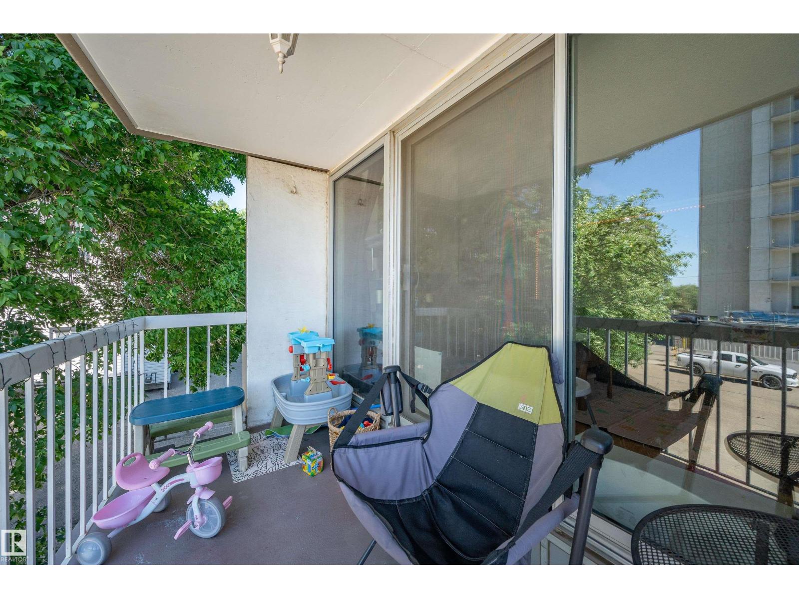 #205 9835 113 ST NW - 11