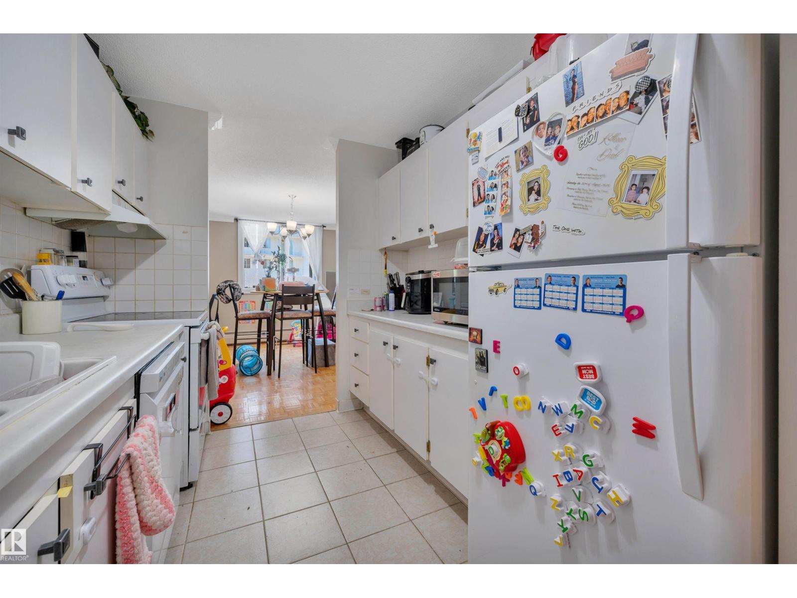 #205 9835 113 ST NW - 21