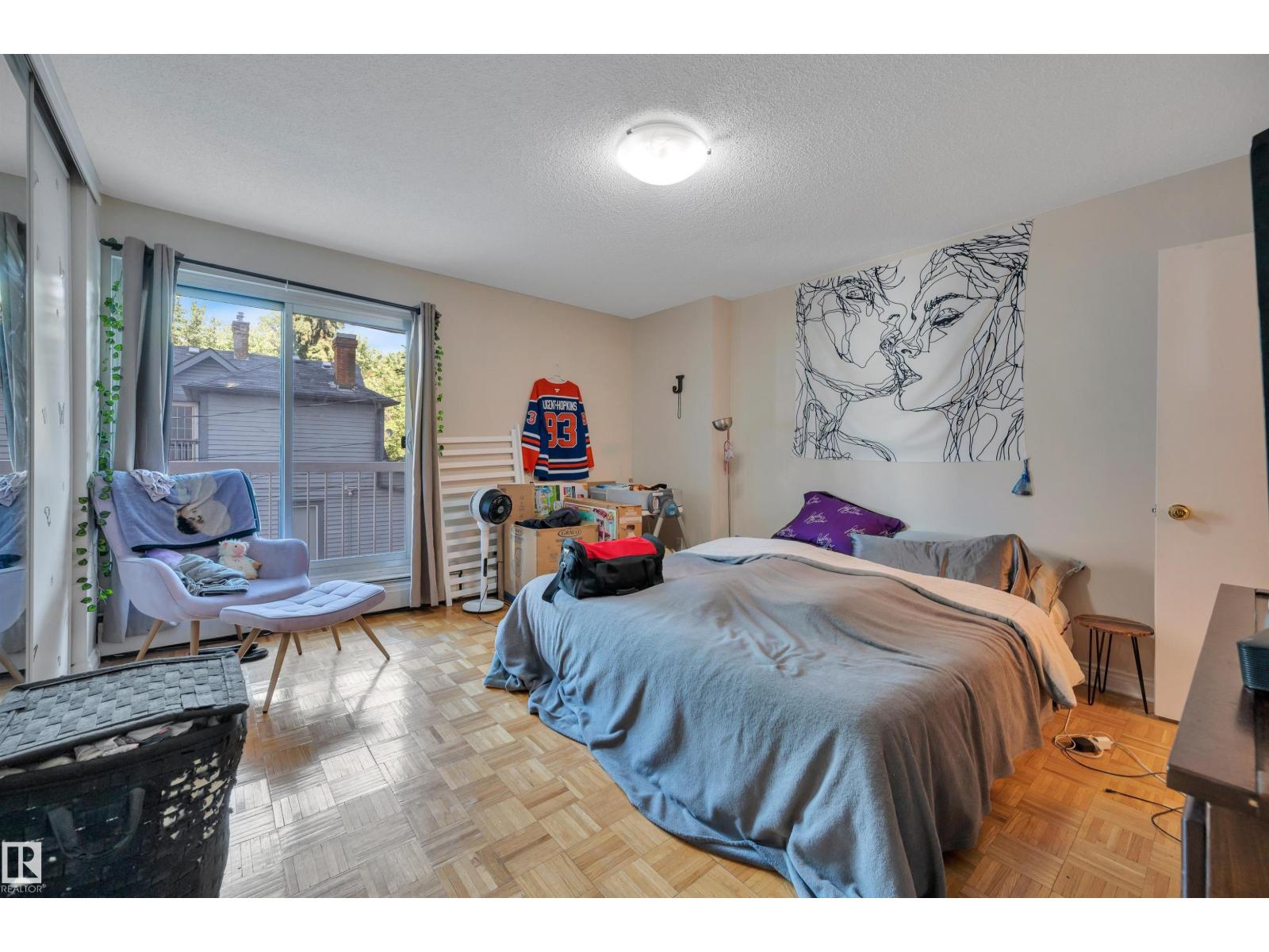 #205 9835 113 ST NW - 23