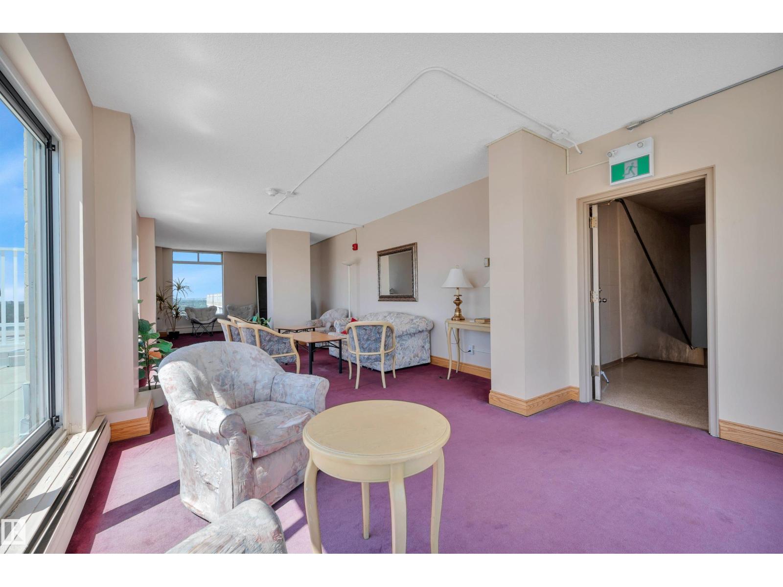 #205 9835 113 ST NW - 33