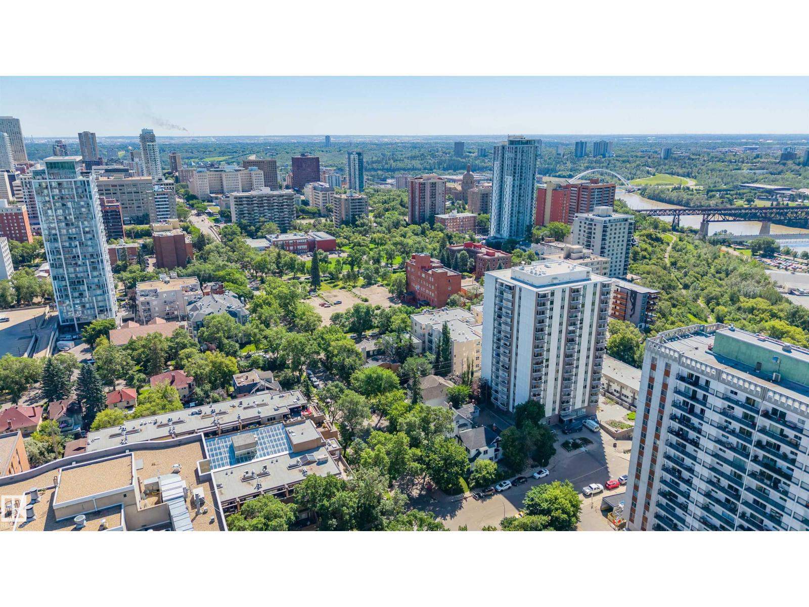 #205 9835 113 ST NW - 52