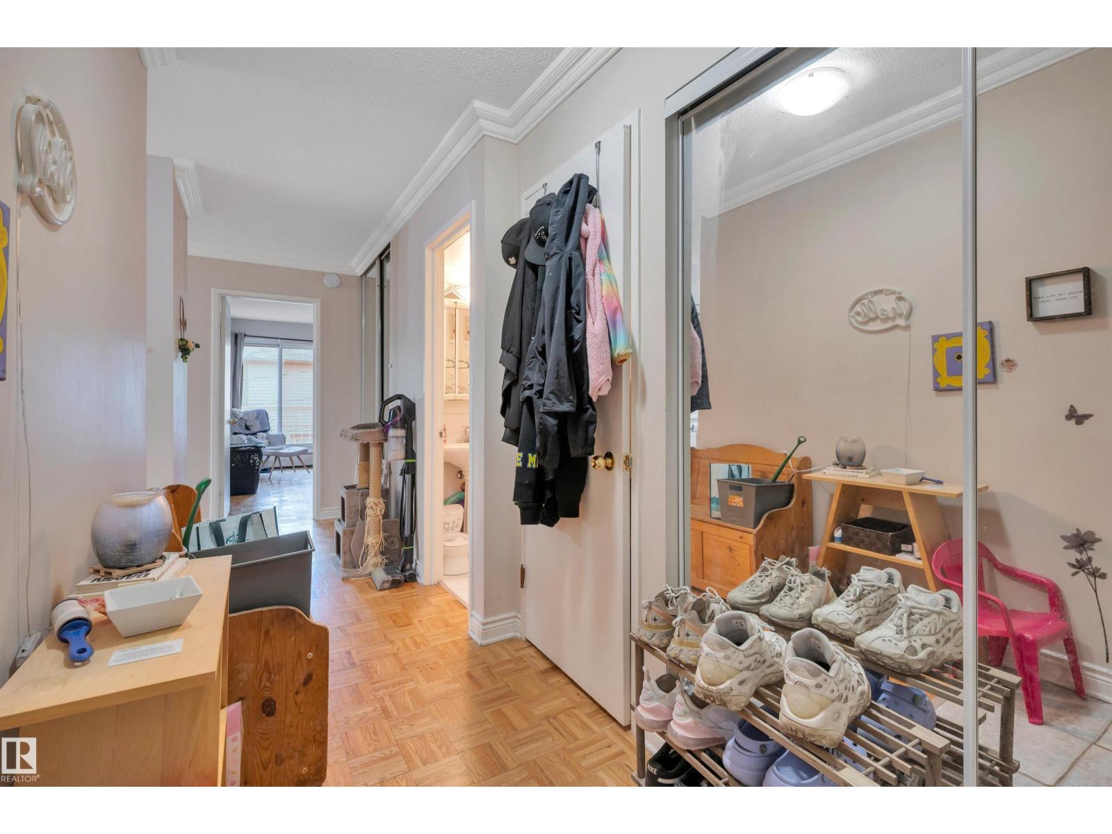 #205 9835 113 ST NW - 6
