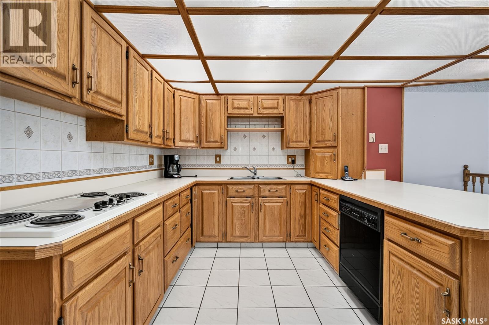1154 Warner STREET W - 20