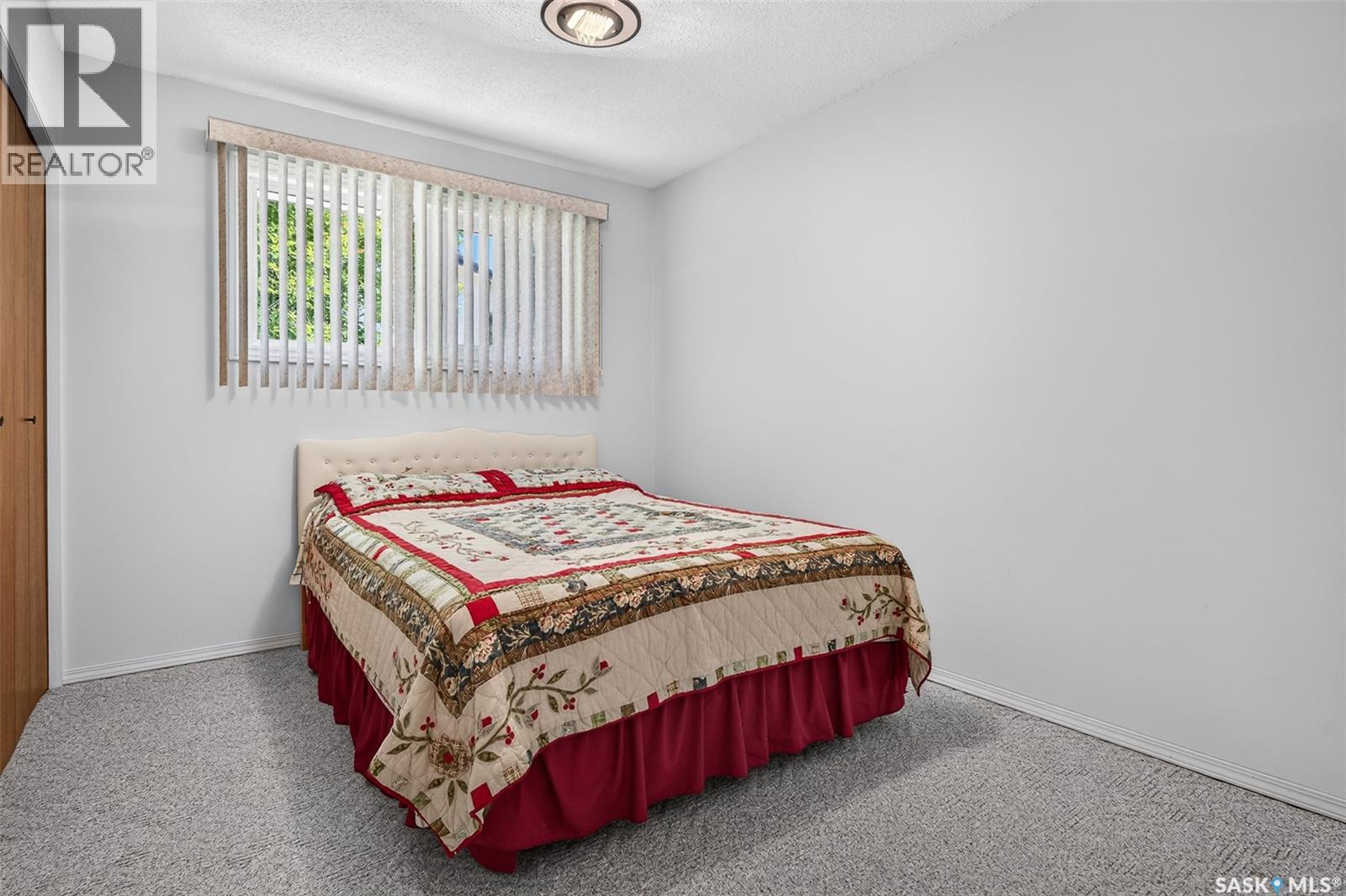 1154 Warner STREET W - 42