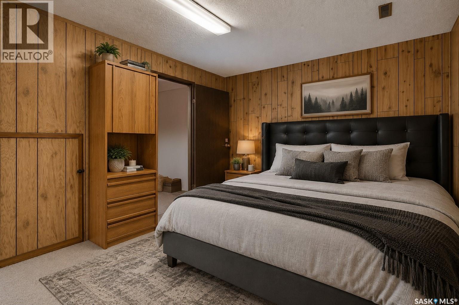 1154 Warner STREET W - 59