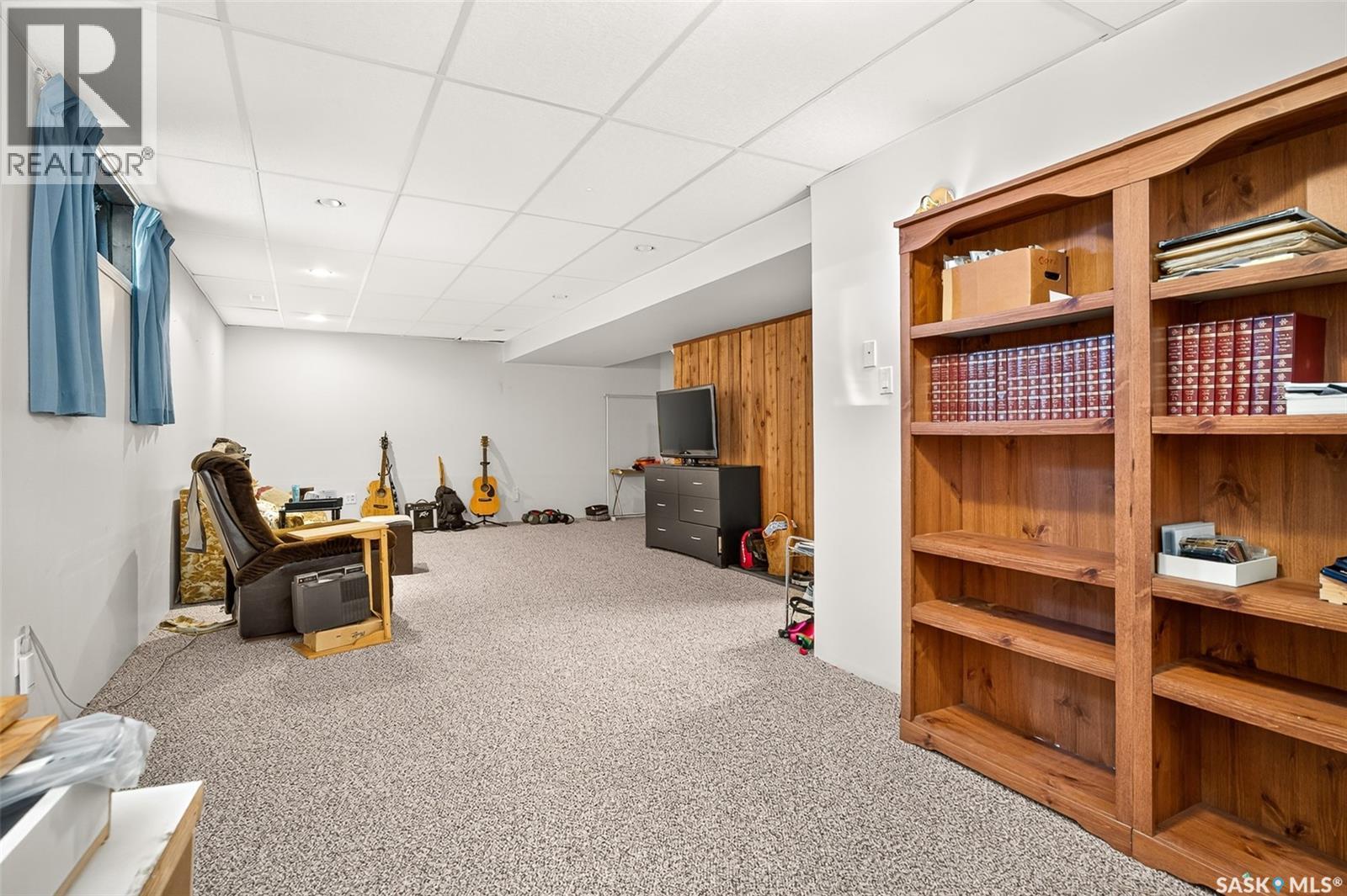 1154 Warner STREET W - 70