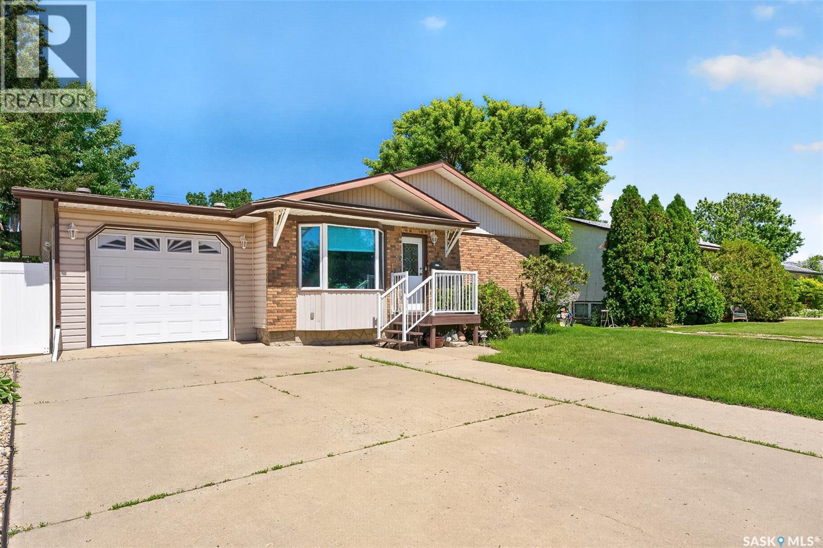 1154 Warner STREET W - 85