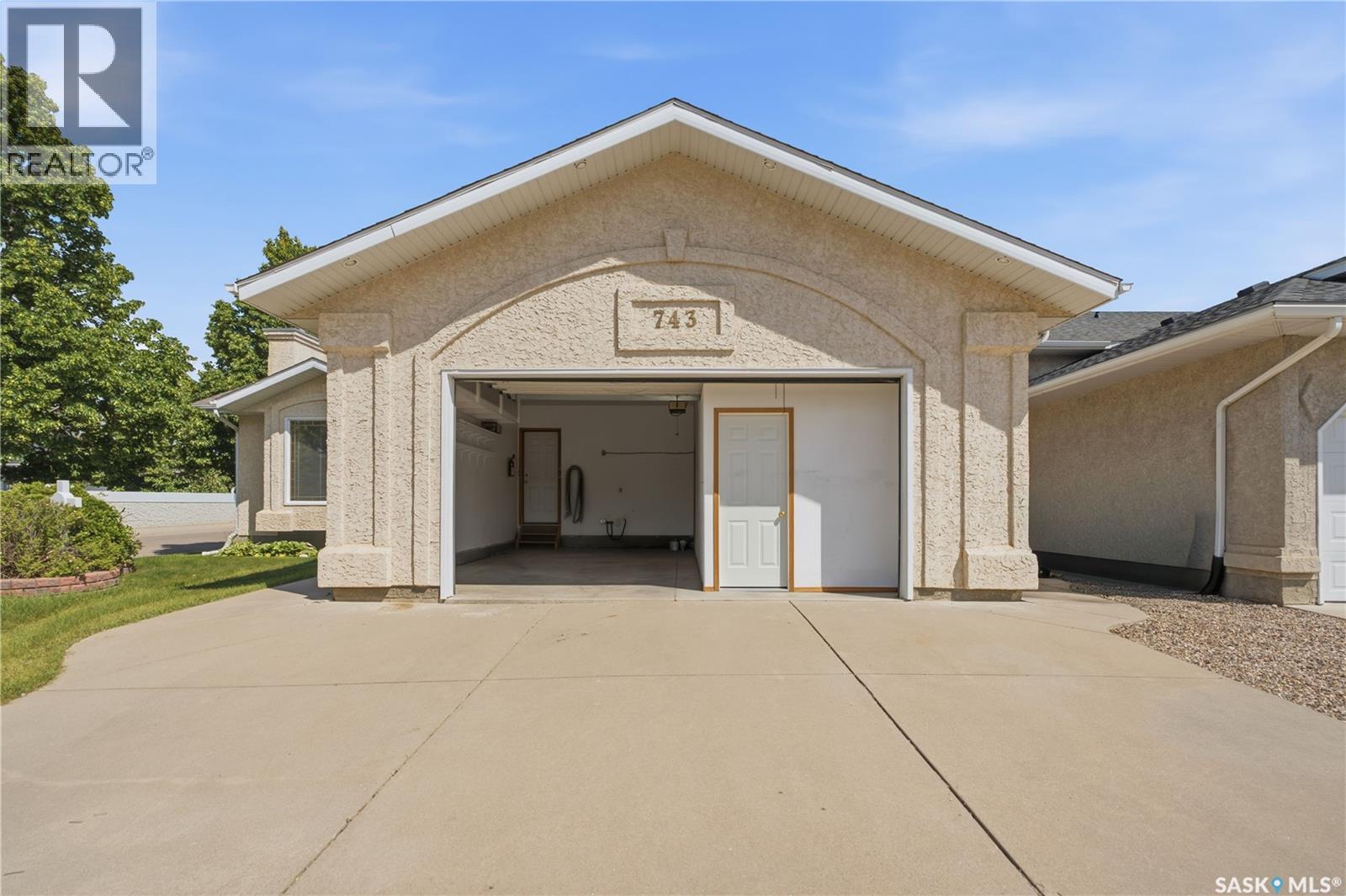 743 Pezer COURT - 46