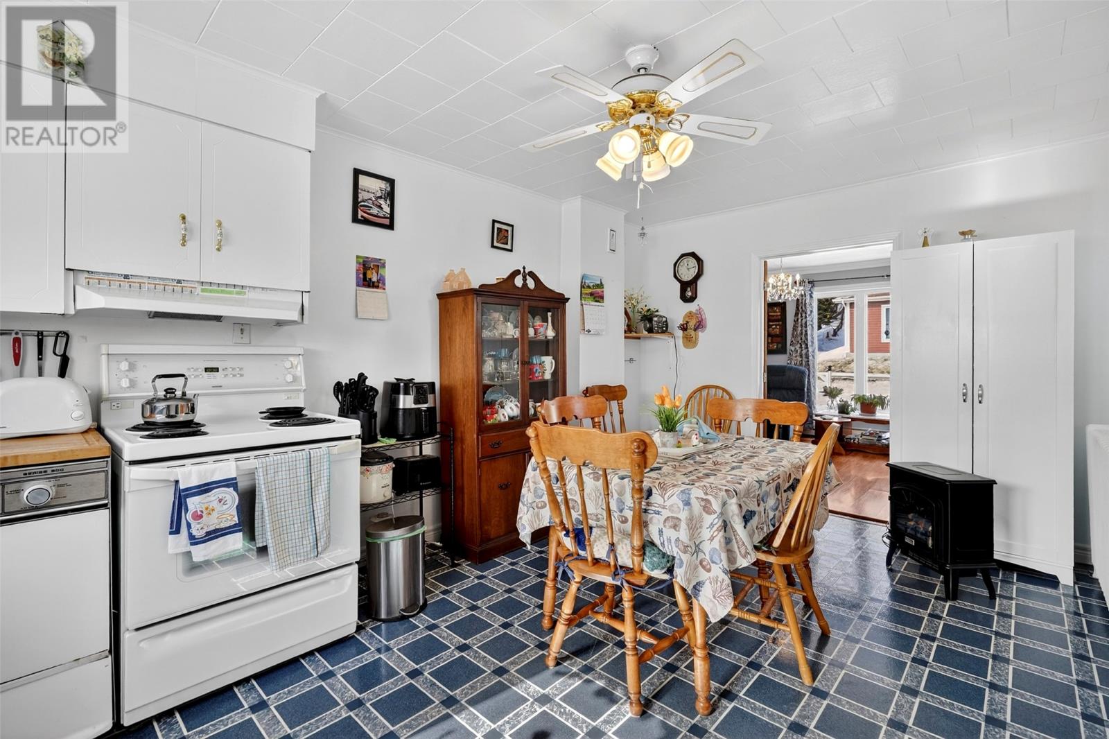 272 Bishops Cove Shore Road - 13