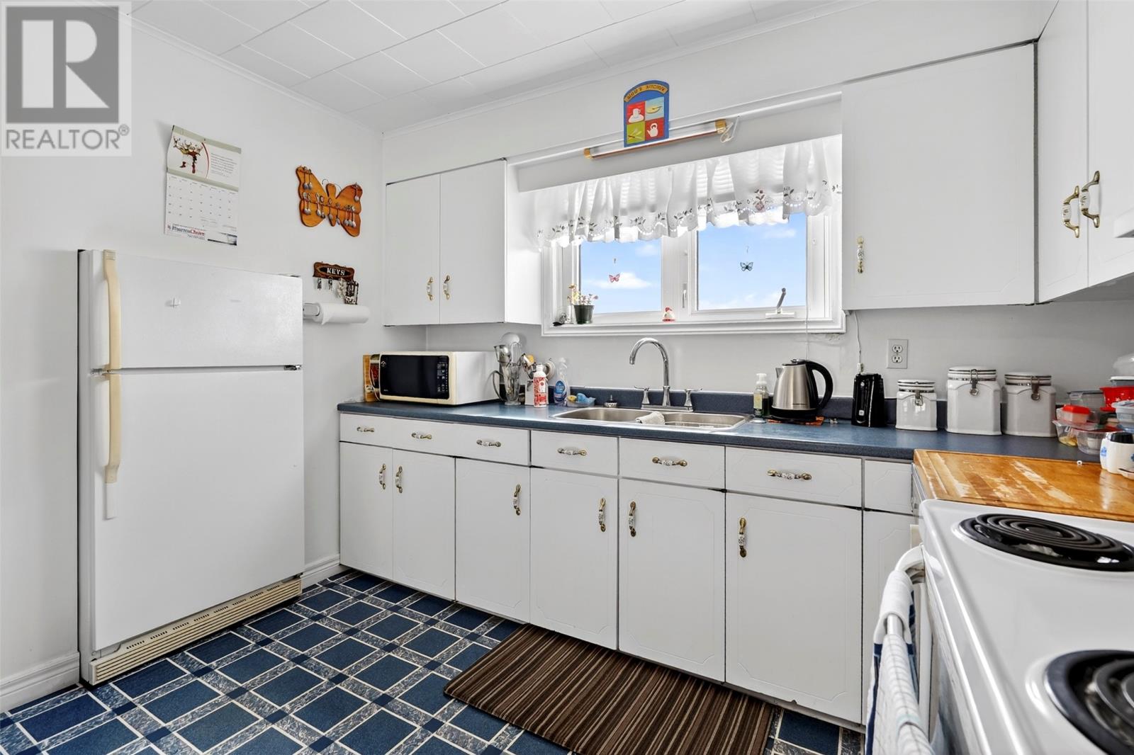 272 Bishops Cove Shore Road - 19