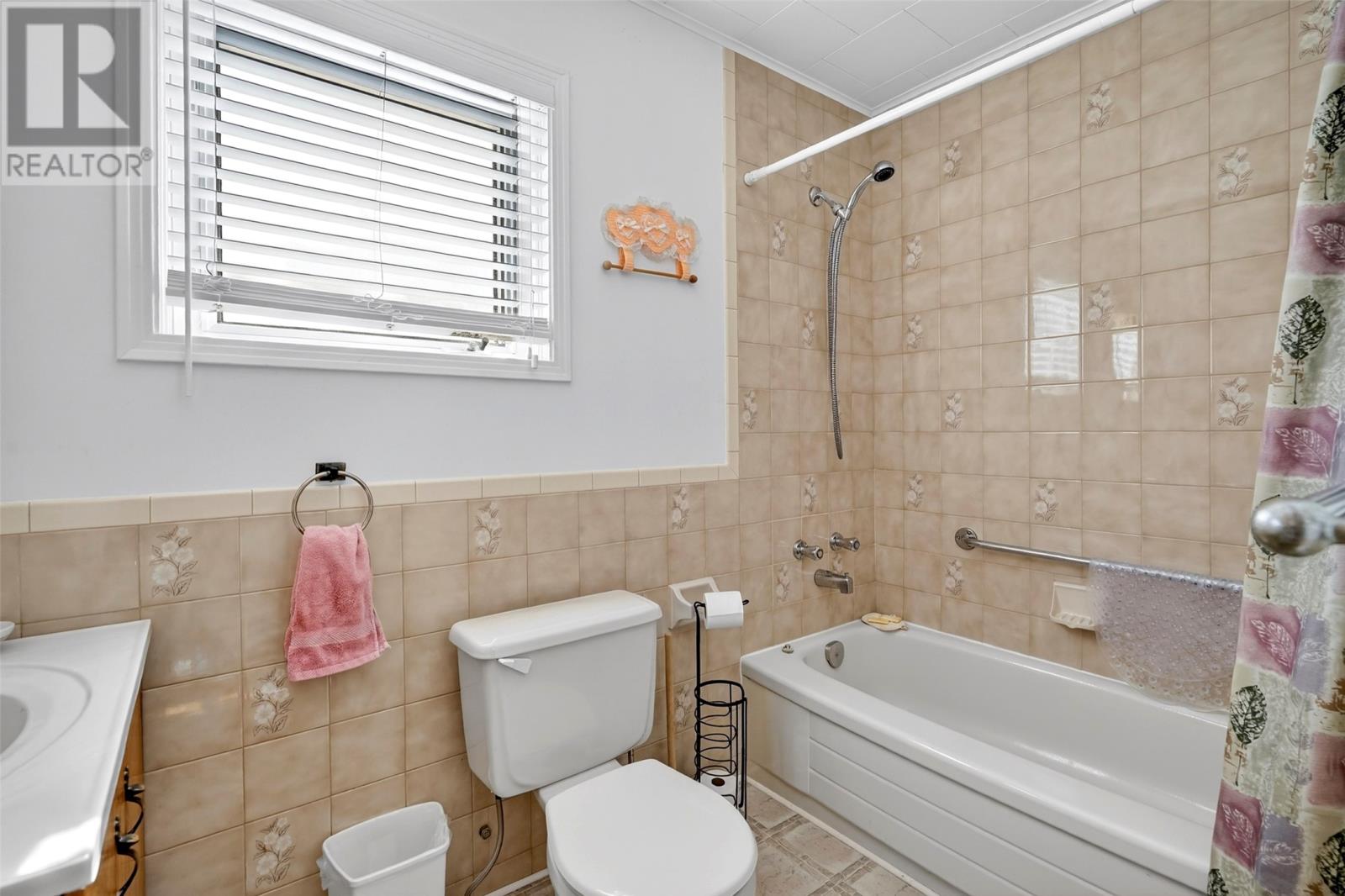 272 Bishops Cove Shore Road - 24