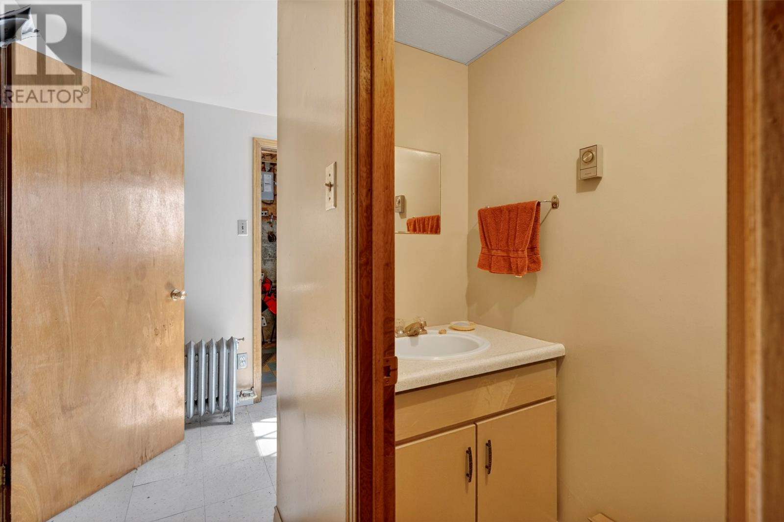 272 Bishops Cove Shore Road - 32